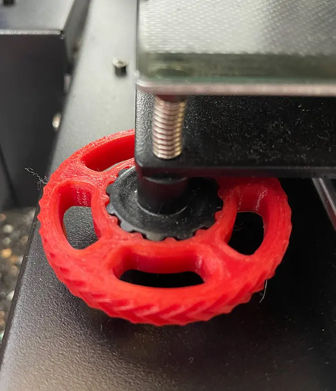 Custom adjustment wheels for better bed leveling