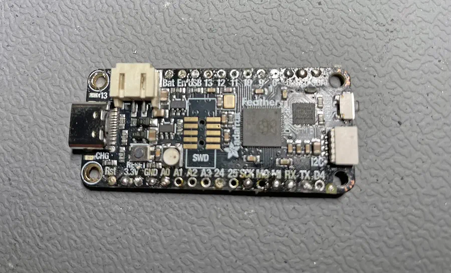 Feather RP2040 desoldering pin headers